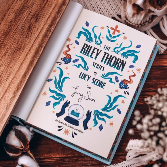 **NEW & SEALED** The Dead Guy Next Door by Lucy Score, Bookish Box Darkly - Picture 8 of 11